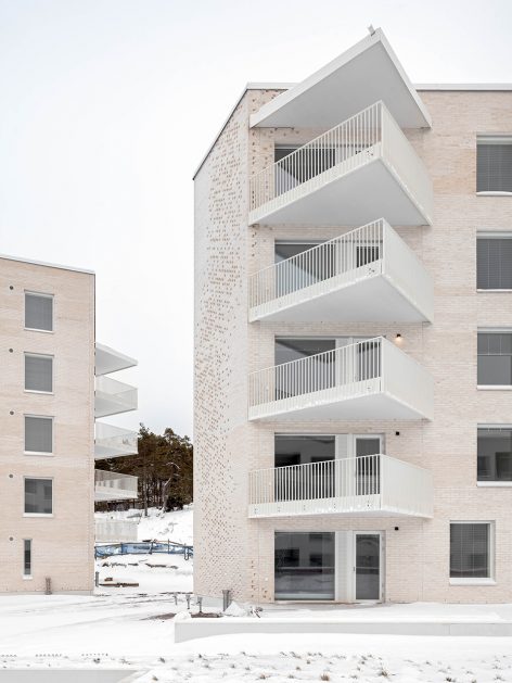 Lorentzinpuisto Apartments by Playa Architects