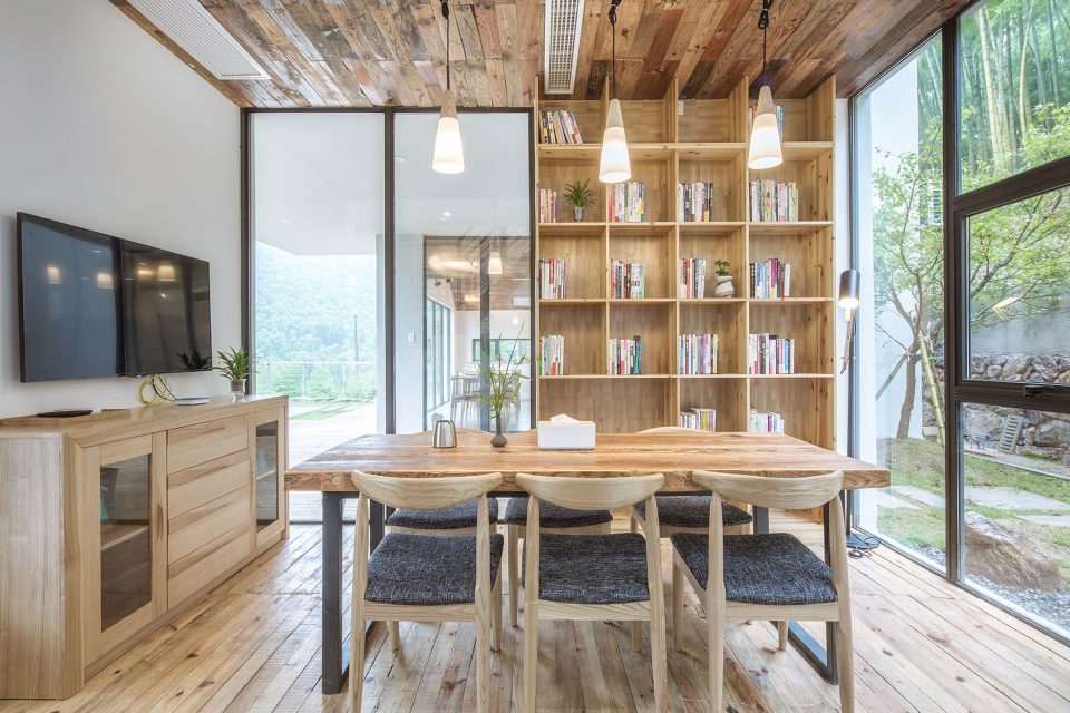 Hidden Vally by SU Architects