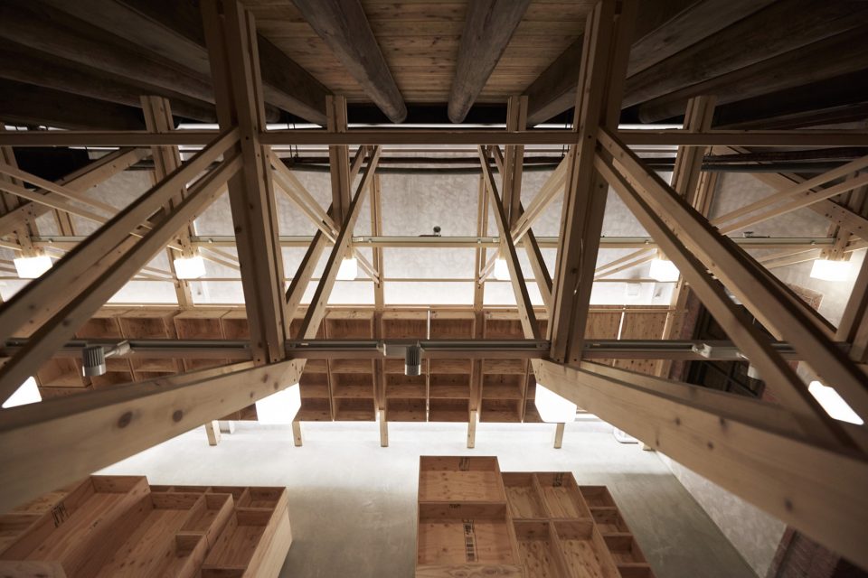 the inverted truss by bp architects