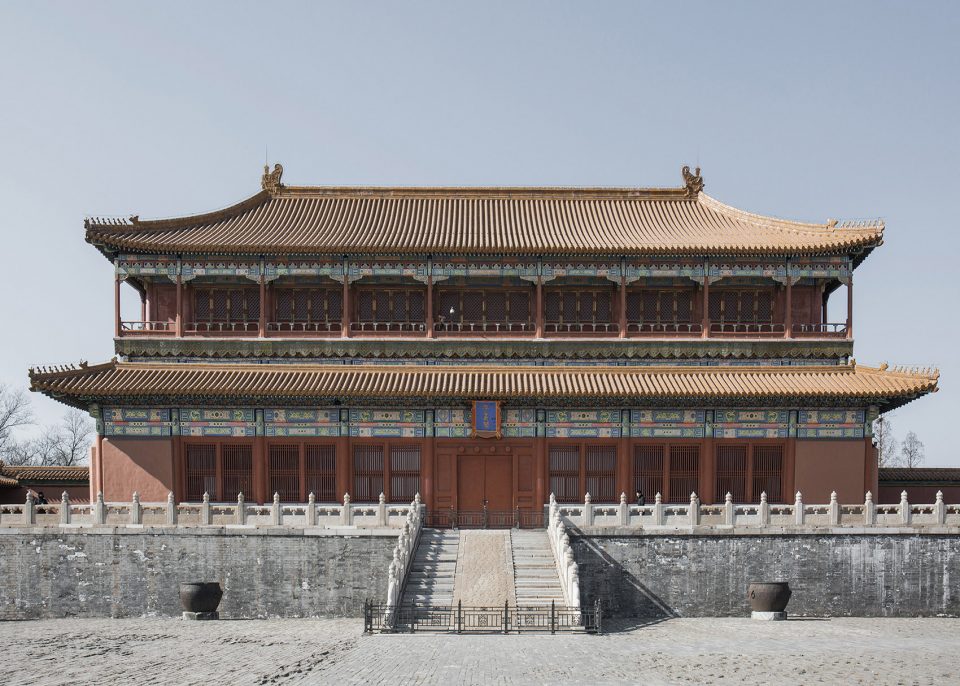 Symmetry photography by Yang Tianzhou
