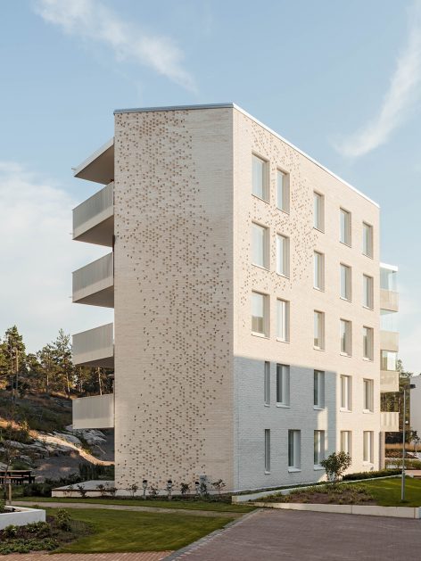 Lorentzinpuisto Apartments by Playa Architects