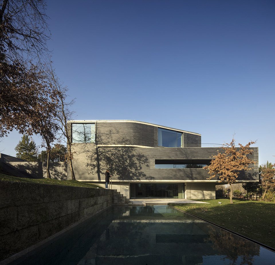 RPFV House by NOARQ