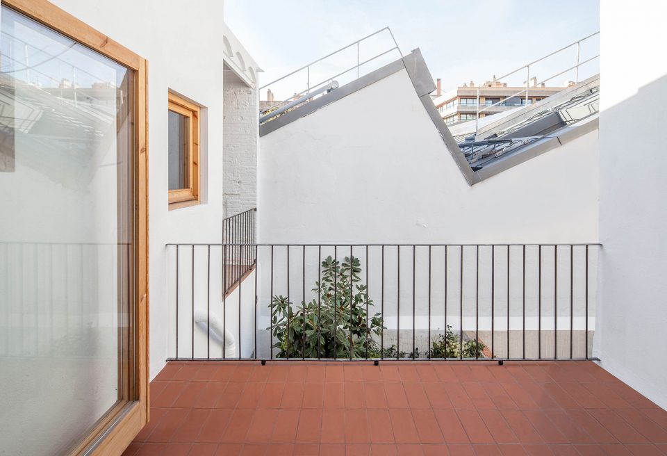 Tubella House by Agora Arquitectura