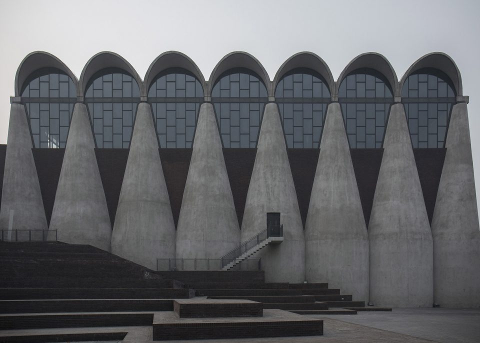 Symmetry photography by Yang Tianzhou