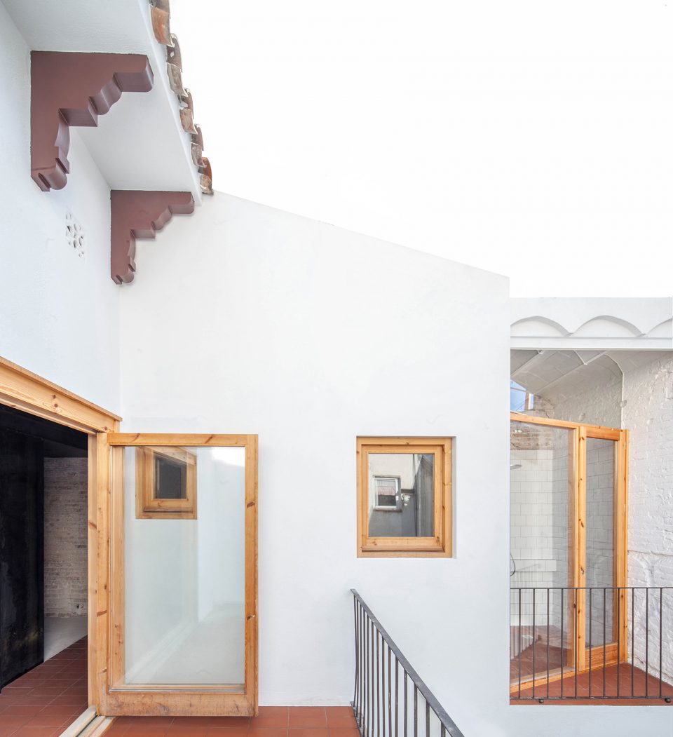 Tubella House by Agora Arquitectura