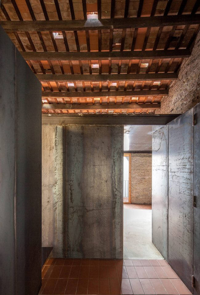 Tubella House by Agora Arquitectura