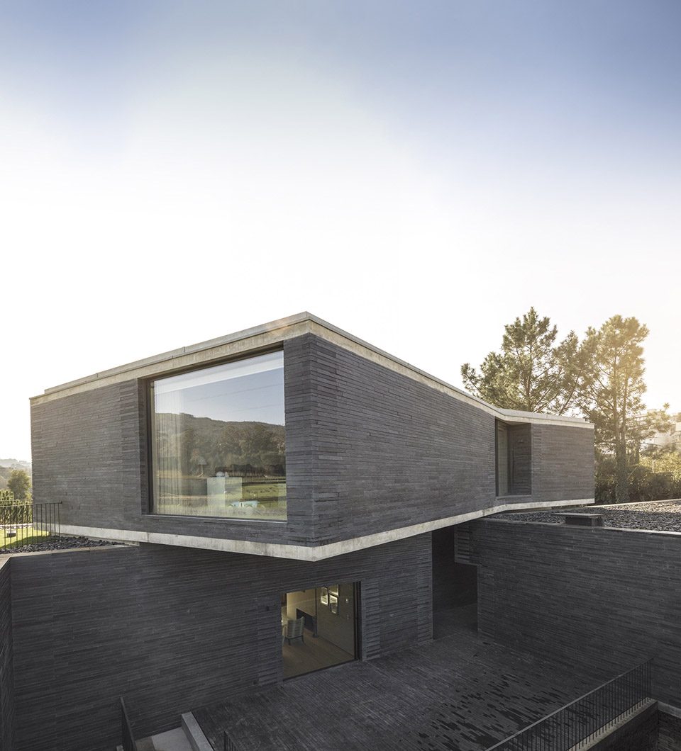 RPFV House by NOARQ