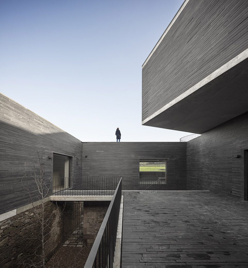 RPFV House by NOARQ