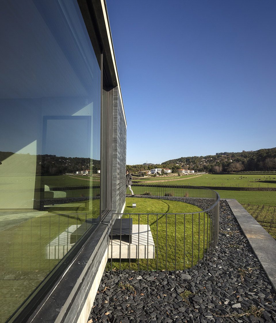 RPFV House by NOARQ