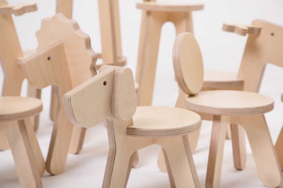 Chair moji by dot Make