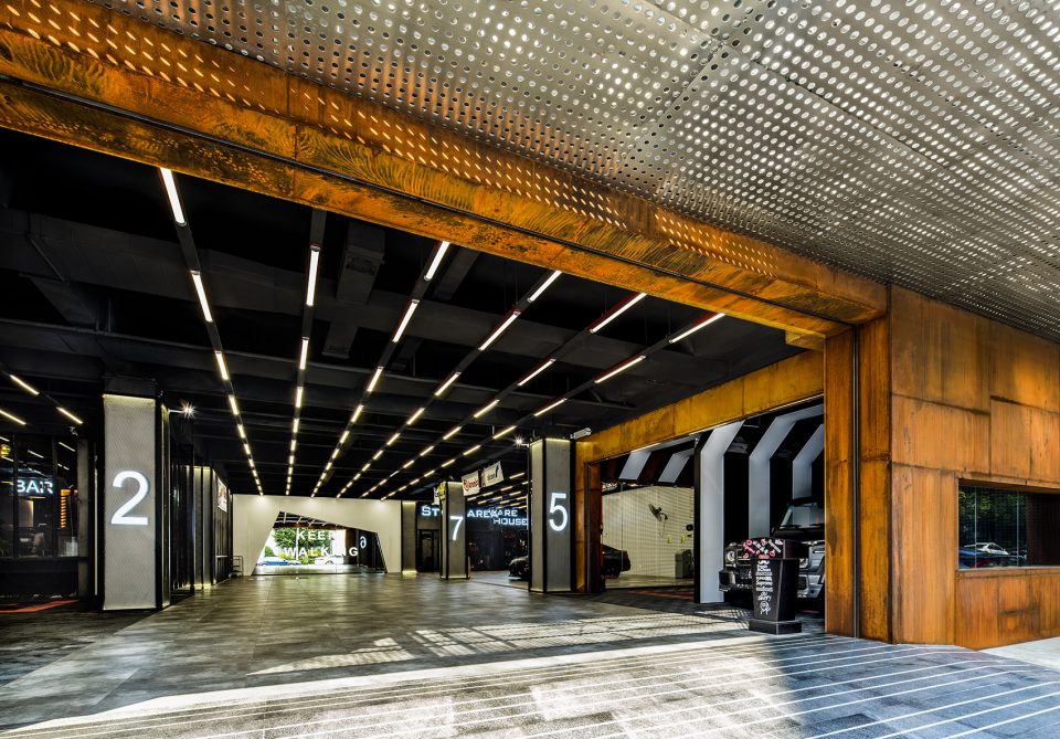 Craftsman Garage by Triple Design Hong Kong