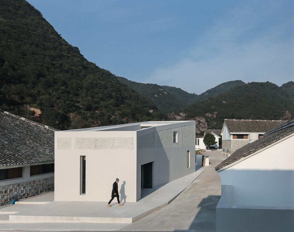 LOSTVILLA Huchen Barn Resort China by Ares Partners