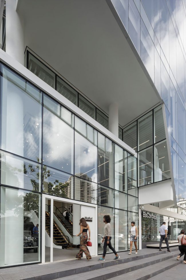 Mallol Design House by Mallol Arquitectos