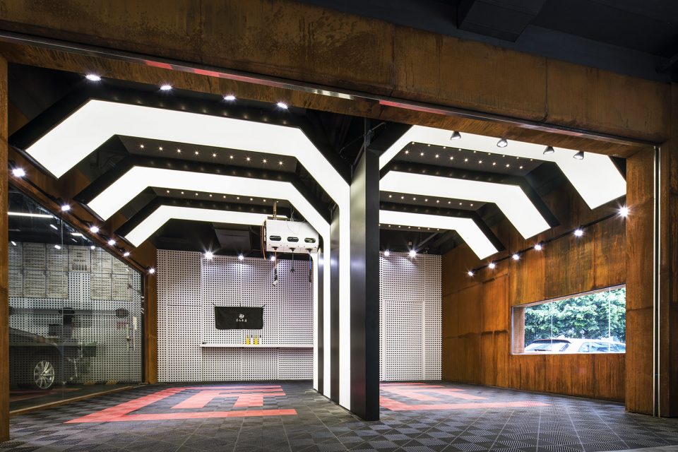 Craftsman Garage by Triple Design Hong Kong
