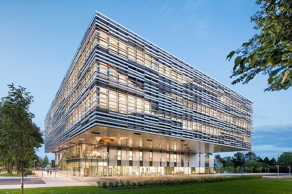 Langara College Science and Technology Building by Teeple Architects
