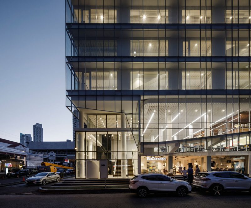 Mallol Design House by Mallol Arquitectos