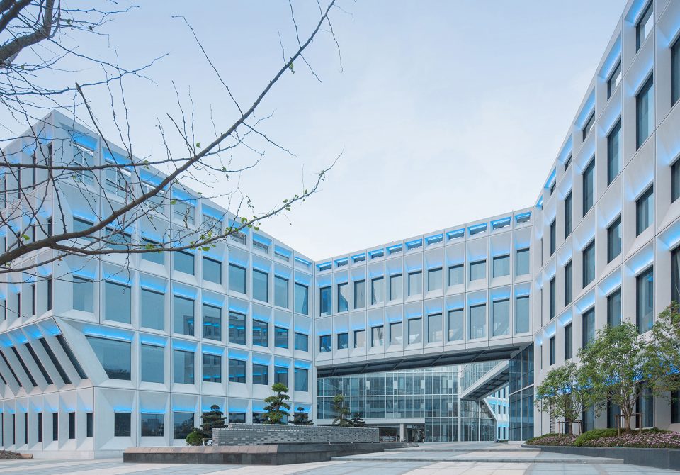 iShanghai Baoye Centre Interior Design by LYCS Architecture