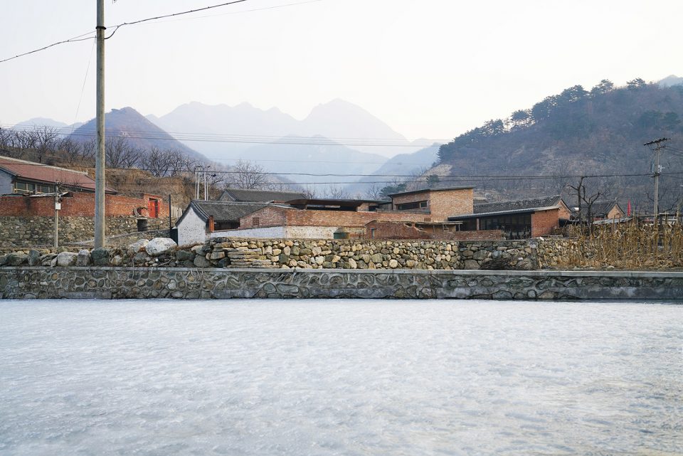 Courtyard House in the North Cashijiang by xian Architects