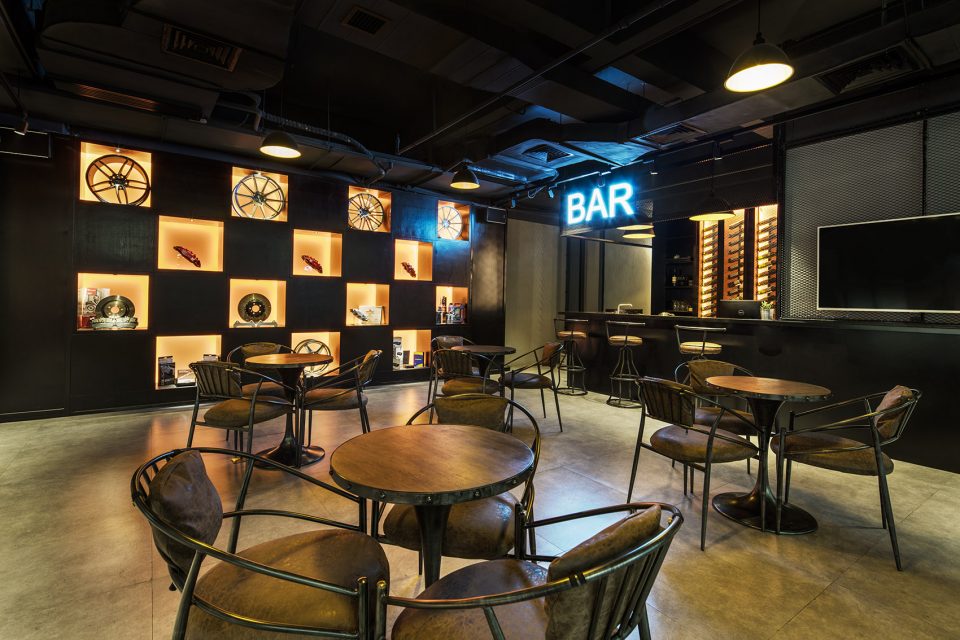 Craftsman Garage by Triple Design Hong Kong