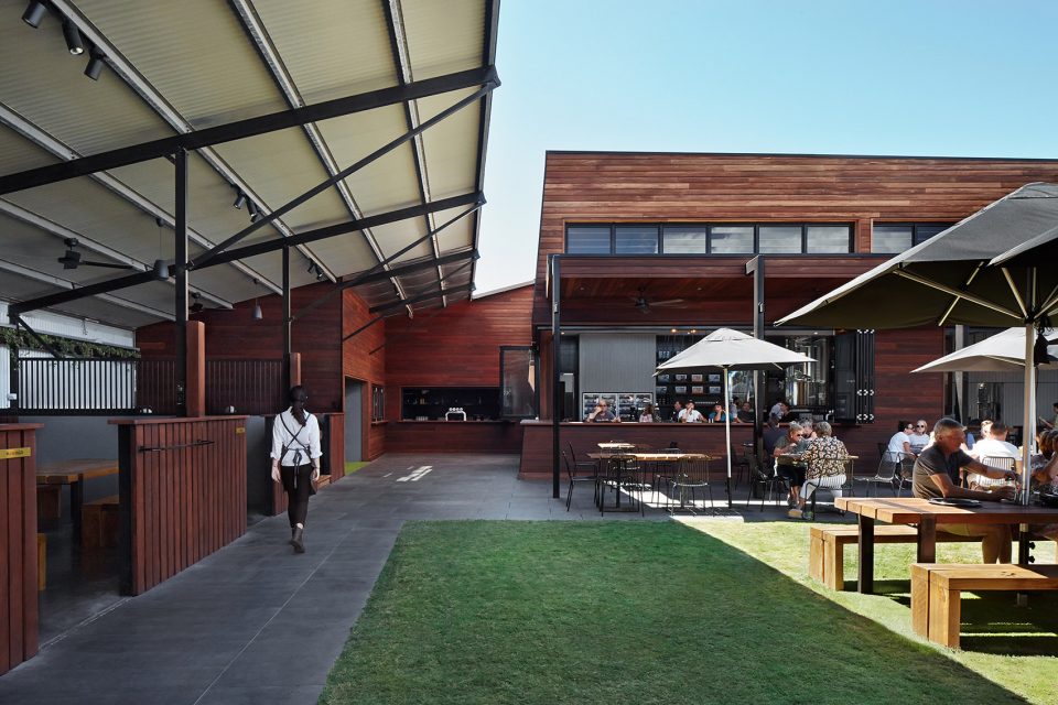 St Andrews Beach Brewery by Ewert Leaf