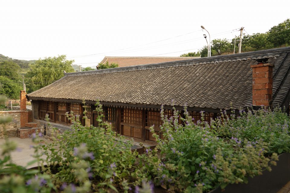 Courtyard House in the North Cashijiang by xian Architects
