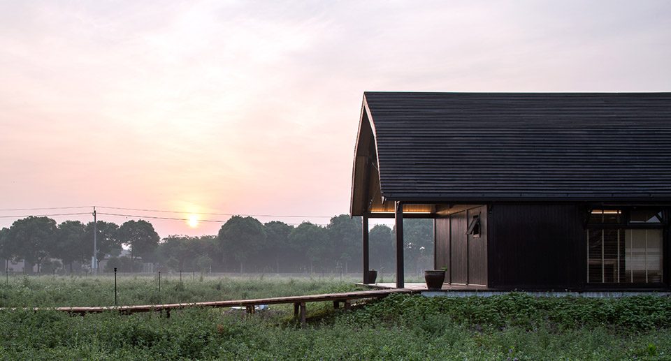 Huateng Hog House Rural Library by Leeko Studio