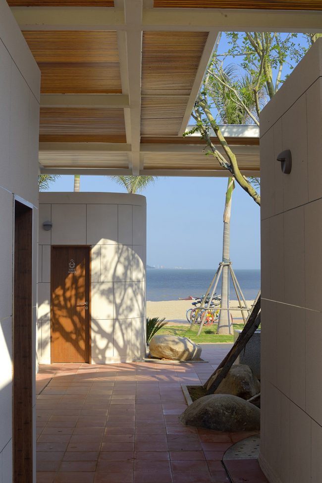 Seaside Public Toilet by HORDOR DESIGN GROUP