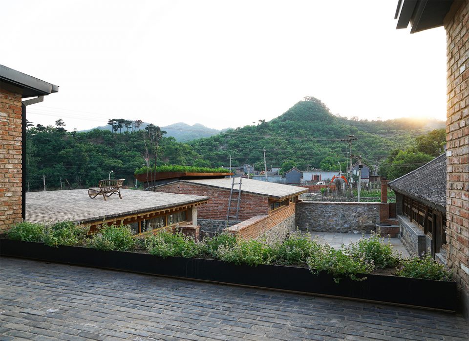 Courtyard House in the North Cashijiang by xian Architects