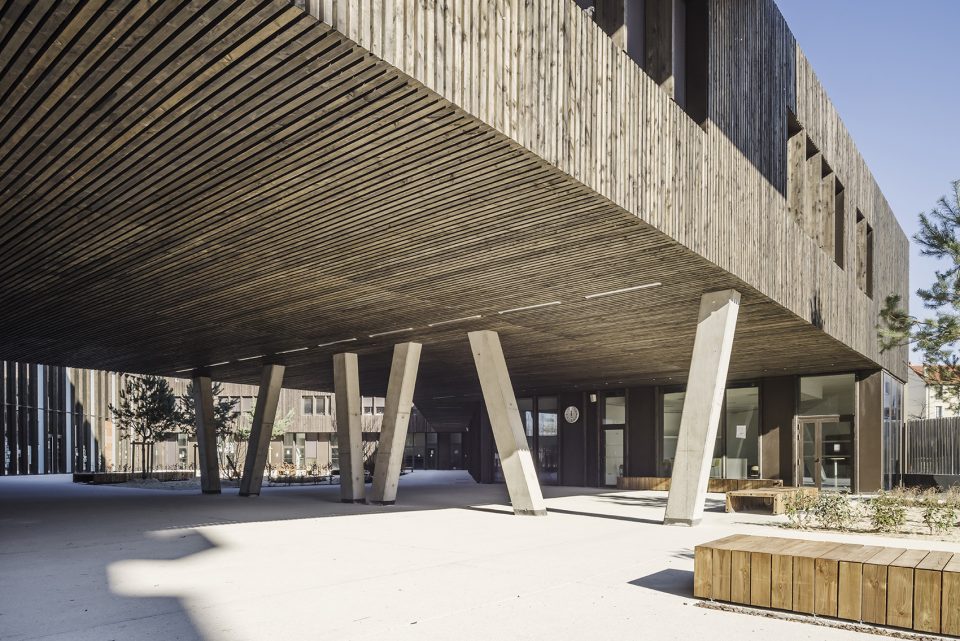 secondary boarding school in saint denis by brenac gonzalez associes
