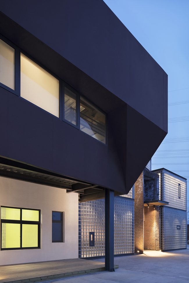 jinfu hostel china by atelier delavis