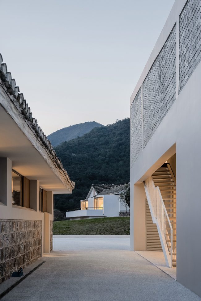 LOSTVILLA Huchen Barn Resort China by Ares Partners