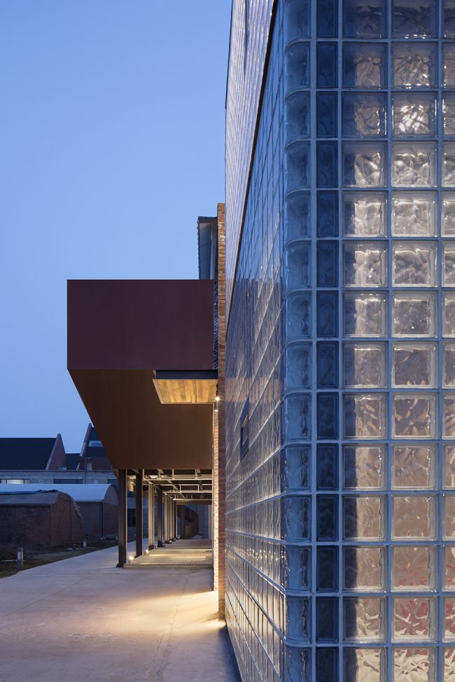 jinfu hostel china by atelier delavis
