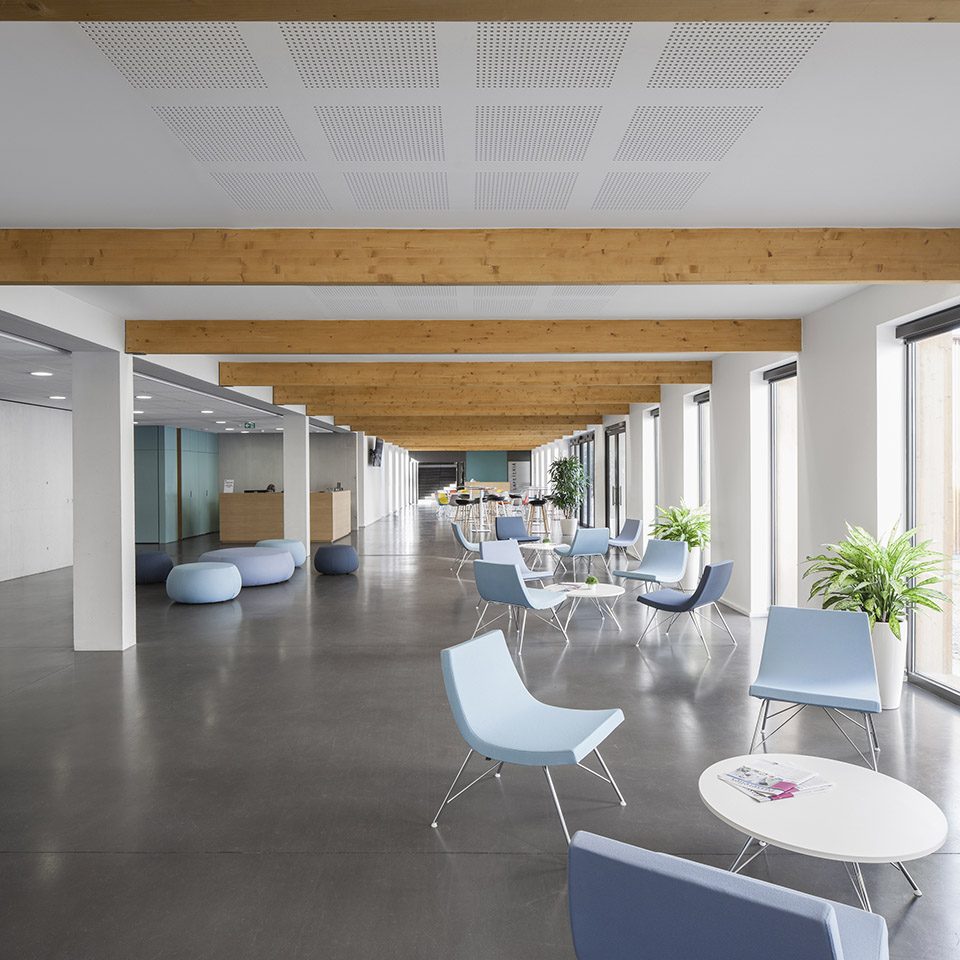 Liryc Research Center by DA ARCHITECTES