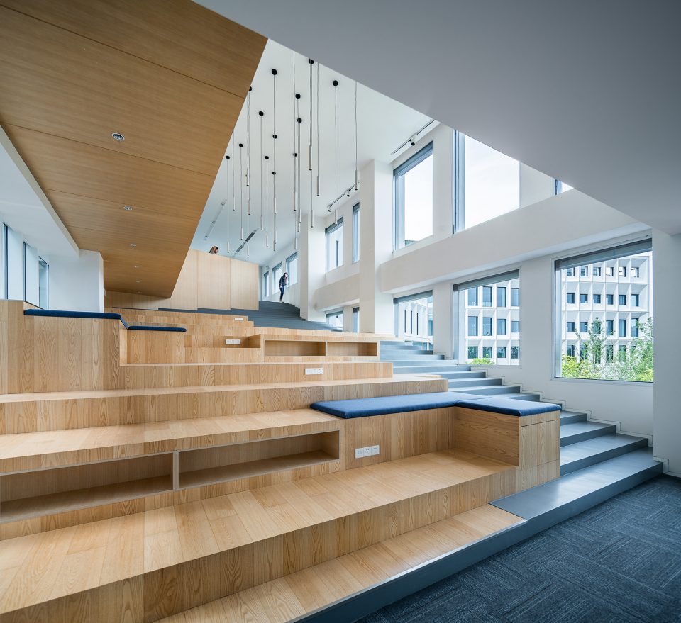 iShanghai Baoye Centre Interior Design by LYCS Architecture