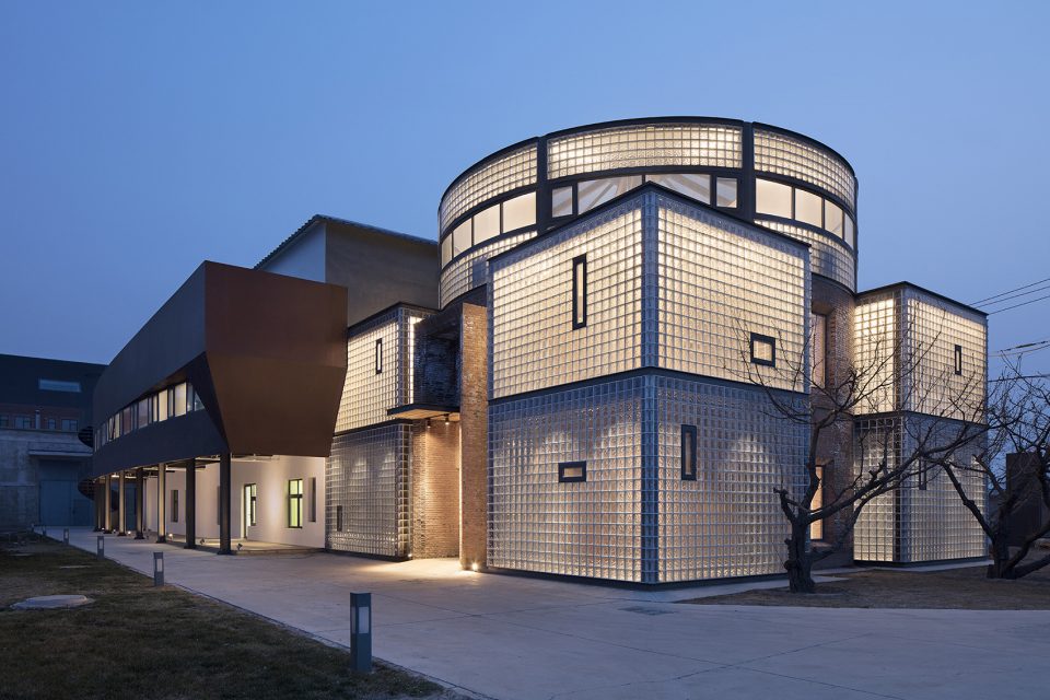 jinfu hostel china by atelier delavis