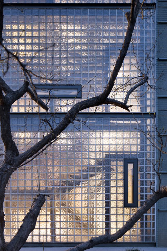 jinfu hostel china by atelier delavis