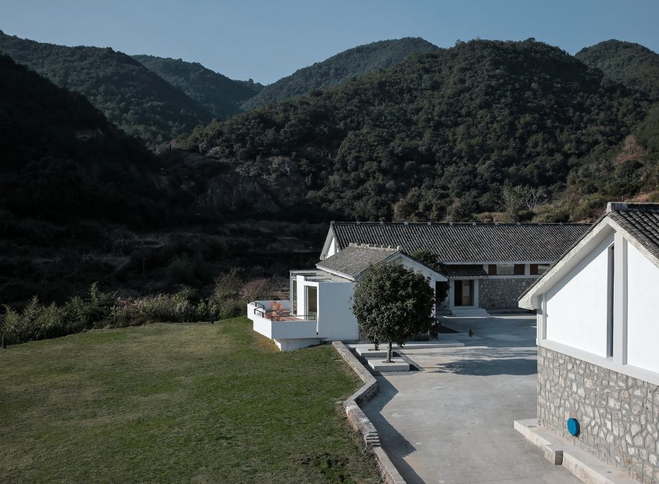 LOSTVILLA Huchen Barn Resort China by Ares Partners