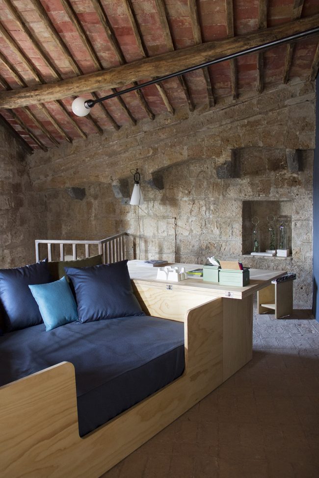 Artist House by DWA Design Studio