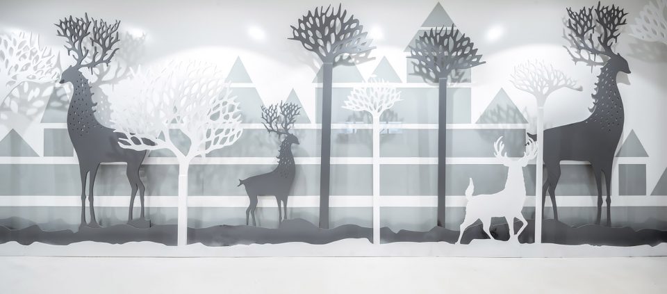 White Comedy of Xi’an Zhongshu Bookstore China by Wutopia Lab