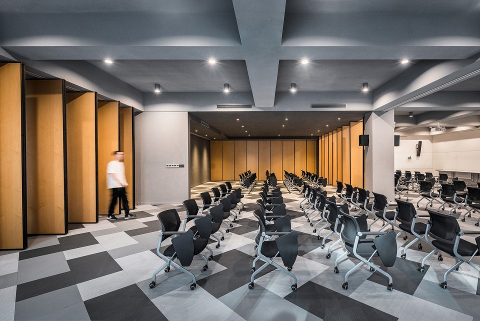 iShanghai Baoye Centre Interior Design by LYCS Architecture