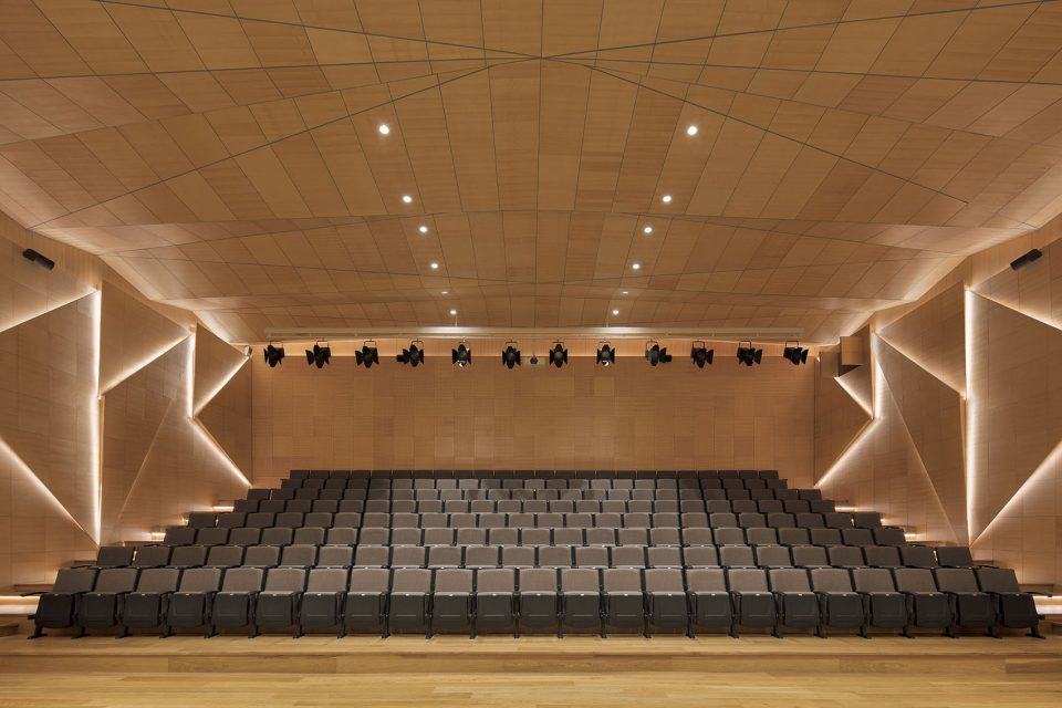 Florence dalian culture art exchange center by penda Beijing office