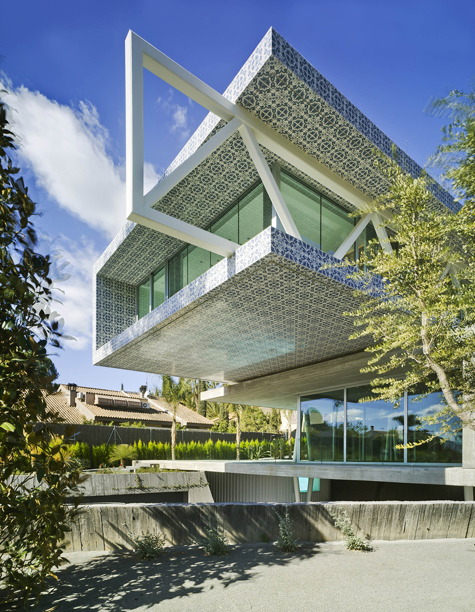 4 in 1 House by Clavel Arquitectos