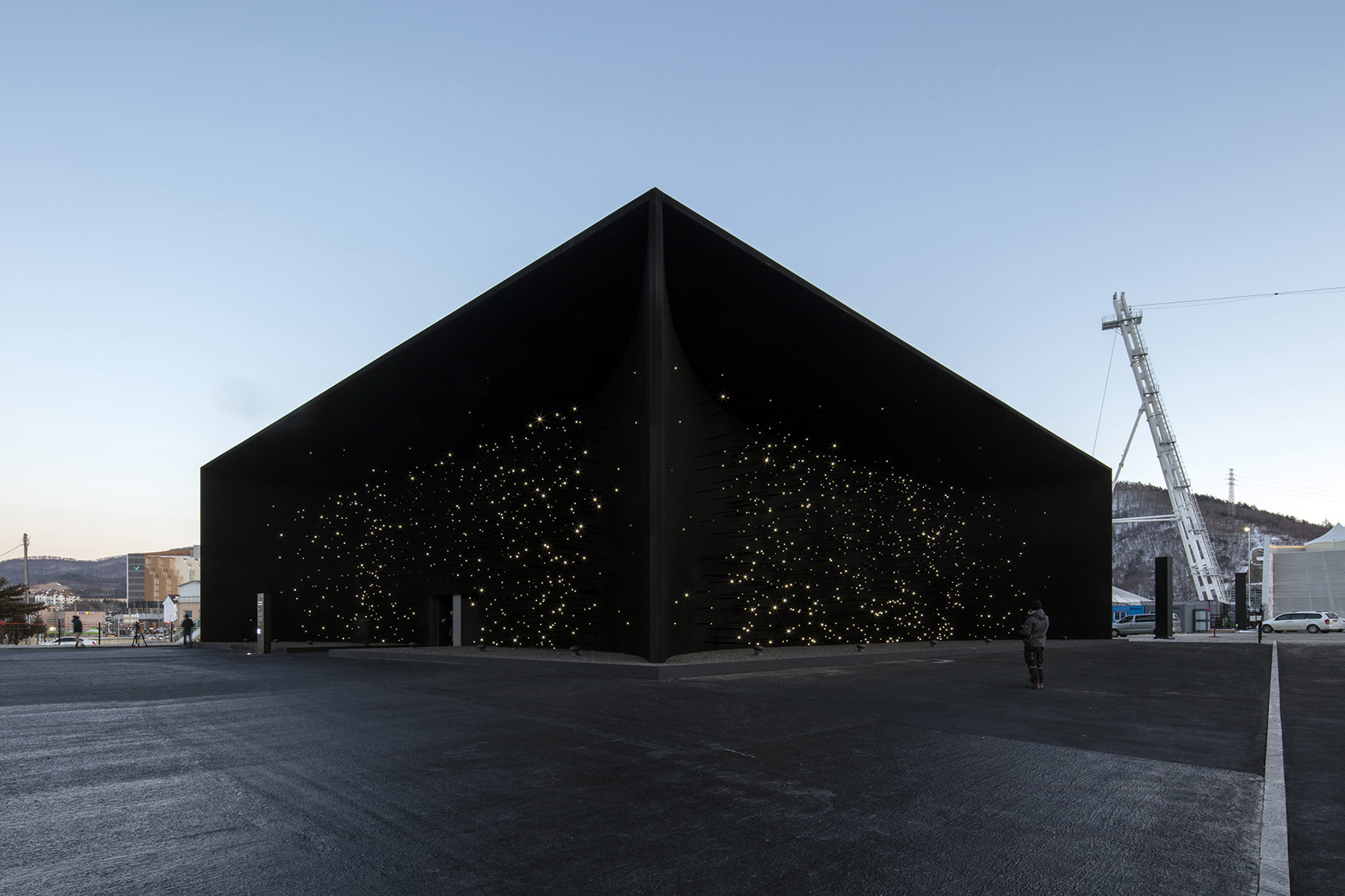 Hyundai Pavilion by Asif Khan