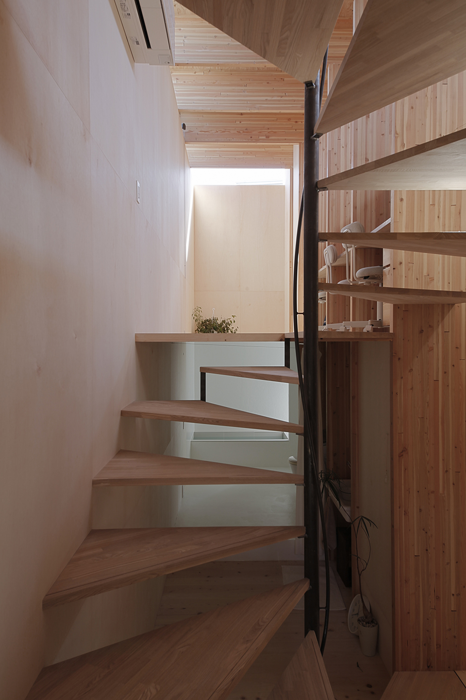 T noie by Katsutoshi Sasaki Associates