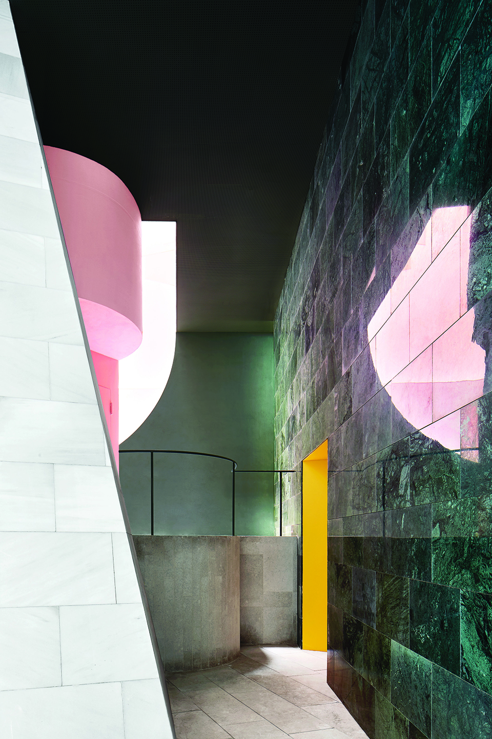 110 Rooms – Housing Block In Barcelona by MAIO