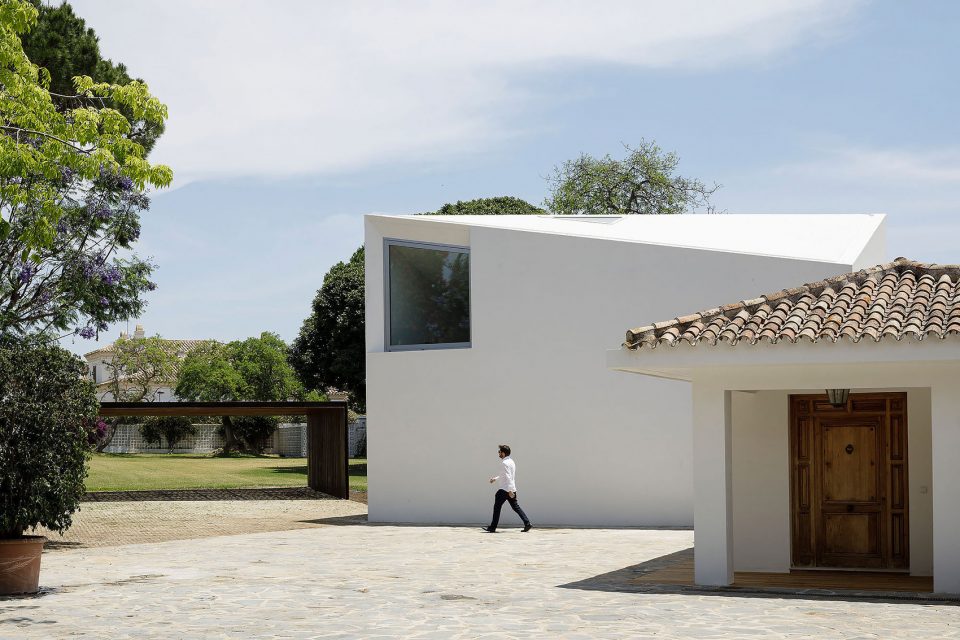 Guest Pavilion In Marbella by El Muelle Arquitectos