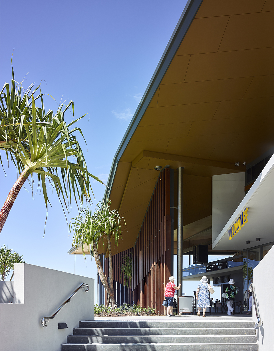 Kurrawa Surf Life Saving Club by Arkhefield