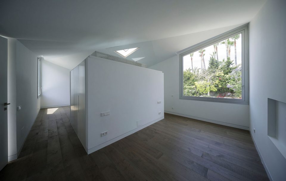 Guest Pavilion In Marbella by El Muelle Arquitectos