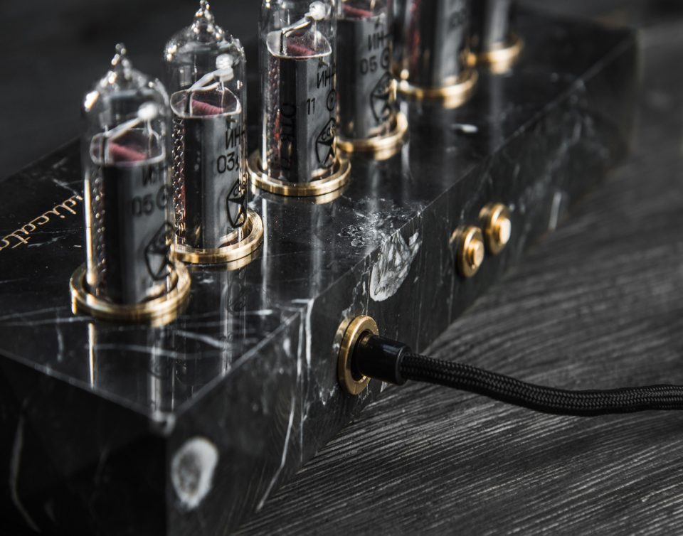 Nixie tube clock Yaroslav Misonzhnikov 1