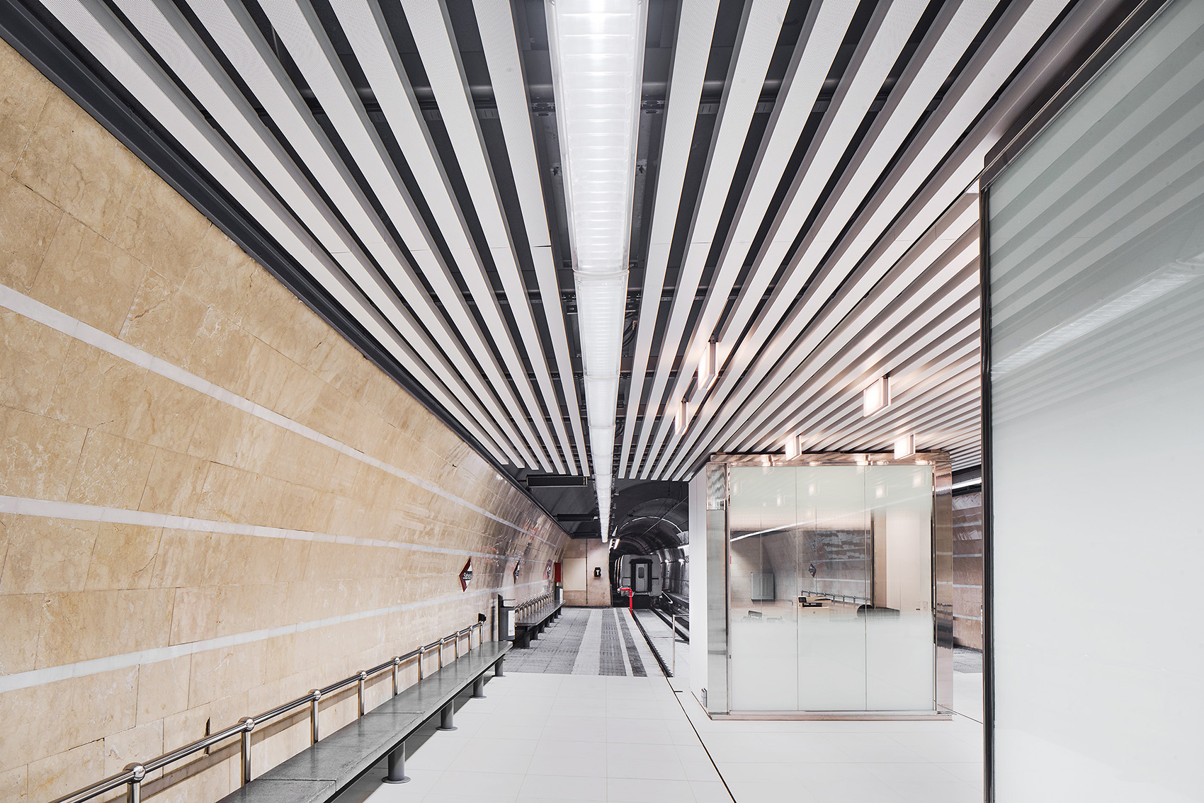 FGC Staff Training Center by AMOO Mora Sanvisens Arquitectes